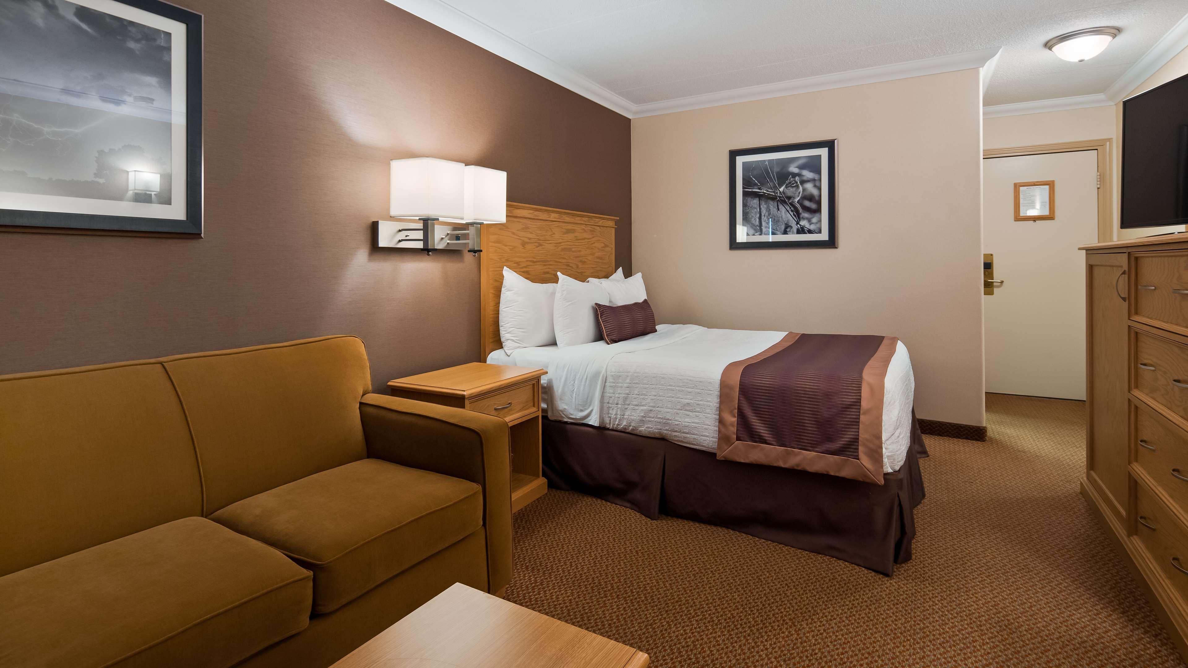 Best Western Plus Cobourg Inn & Convention Centre Экстерьер фото