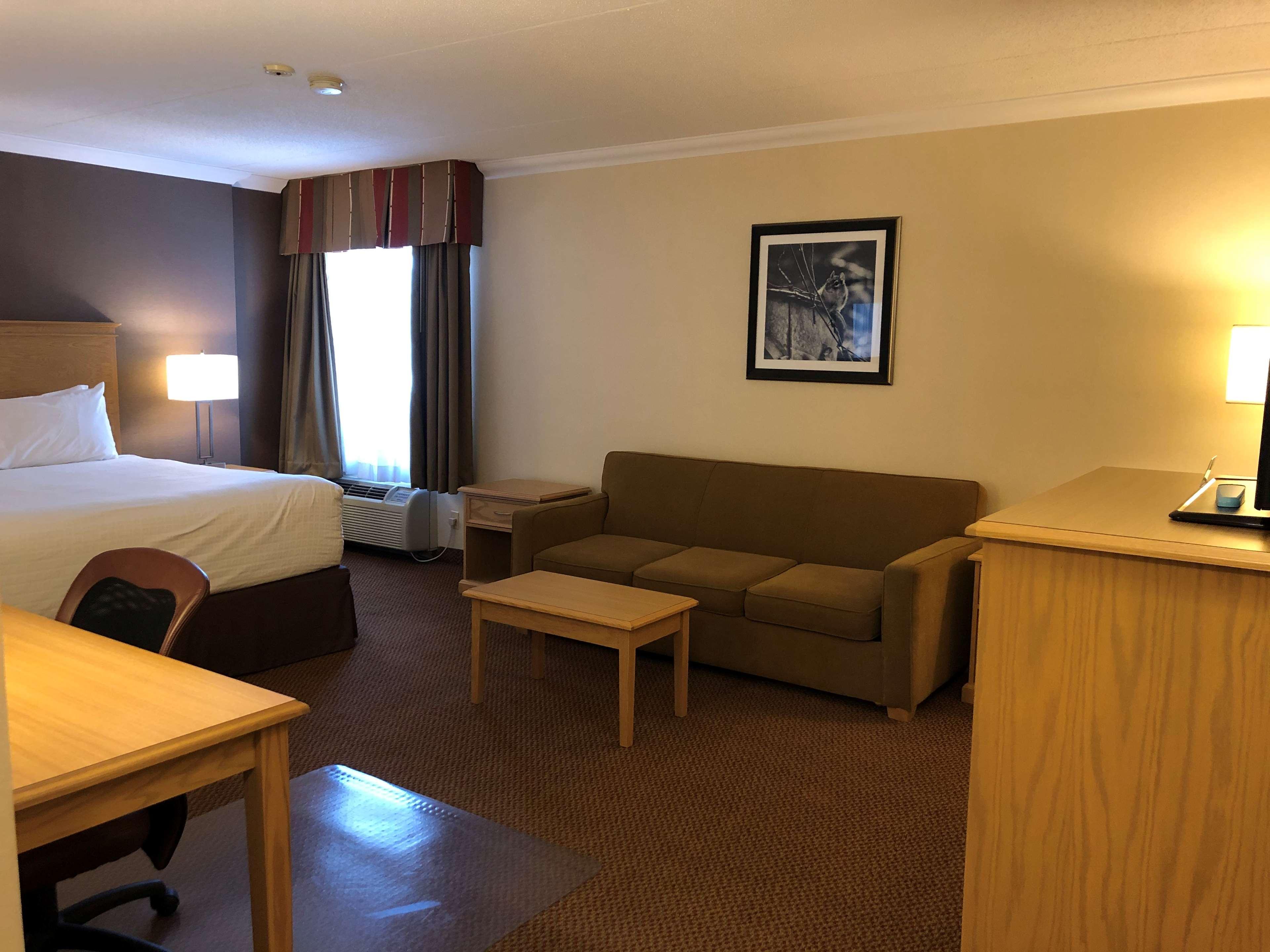 Best Western Plus Cobourg Inn & Convention Centre Экстерьер фото