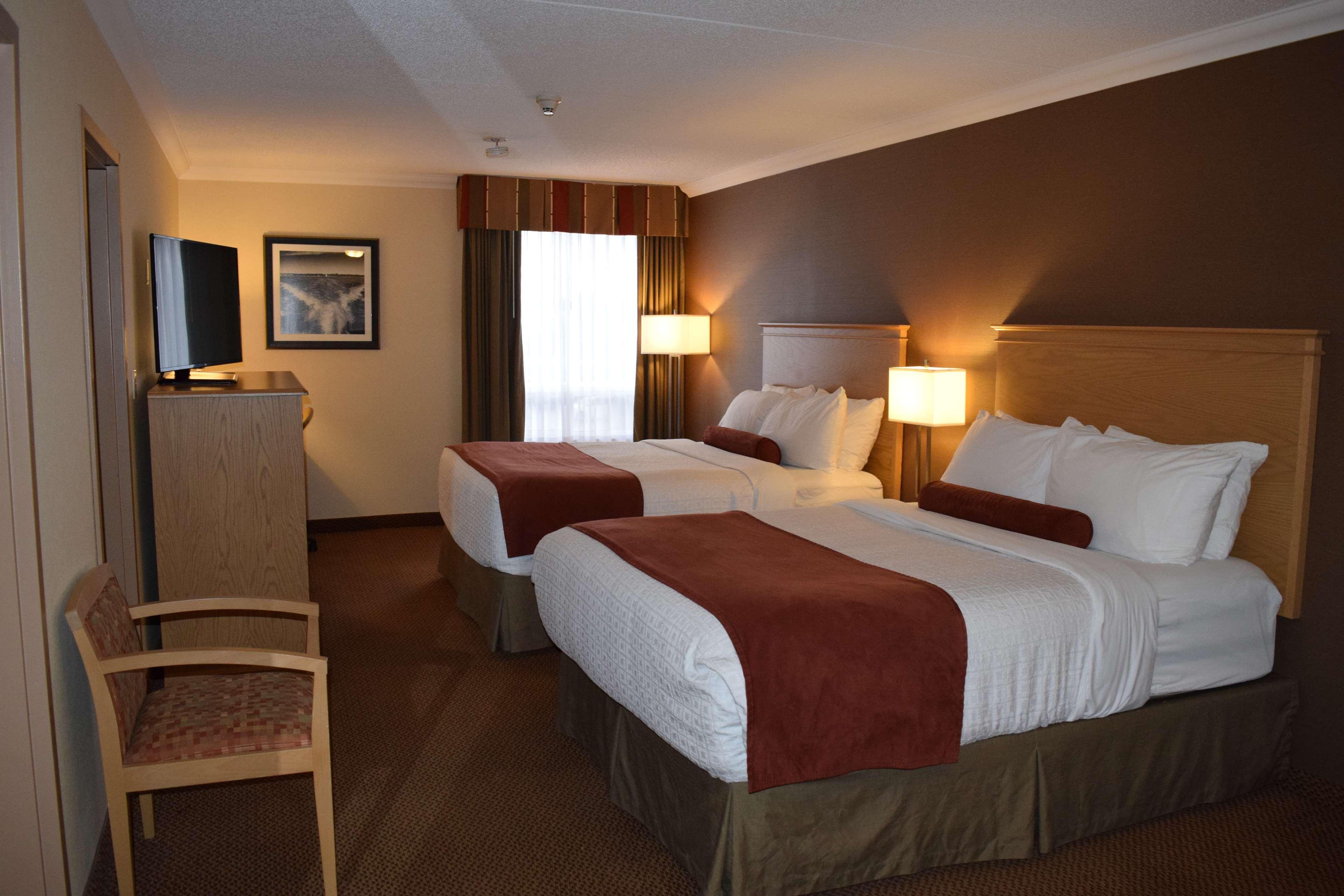 Best Western Plus Cobourg Inn & Convention Centre Экстерьер фото